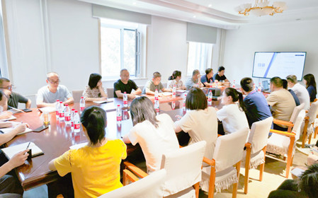 標(biāo)題：研究中心召開研發(fā)工作推進會暨落實“十四五”規(guī)劃研討交流會
瀏覽次數(shù)：922
發(fā)表時間：2024-07-23