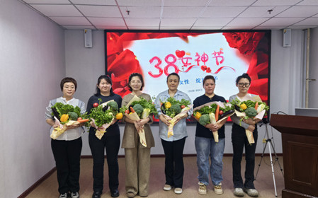 標題：“三八”綻放芳華  共赴春日之約
瀏覽次數(shù)：621
發(fā)表時間：2025-03-07